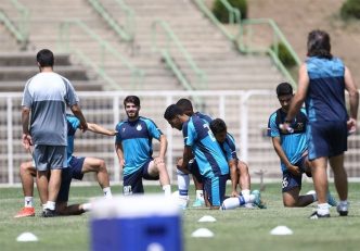 ادامه بلاتکلیفی کاوه رضایی و ارسلان مطهری در تمرین استقلال ؛ تغییر محل تمرین آبی‌پوشان با تصمیم ساپینتو