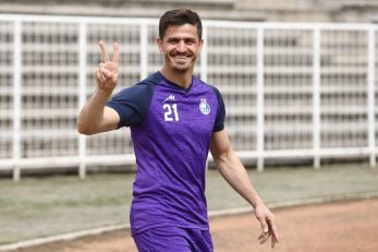 پست وریا غفوری