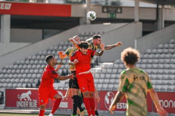 ژیل ویسنته در حضور علی علیپور دیدار برابر آلکمار را واگذار کرد