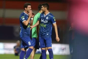 عزیز آمانوف