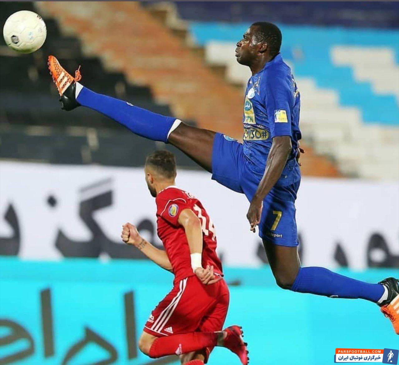 پرسپولیس ؛ درویش : واسطهها به دنبال مانع تراشی هستند