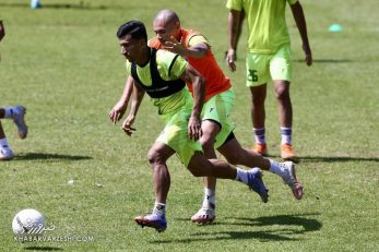 کمبود بازیکن در دفاع راست استقلال