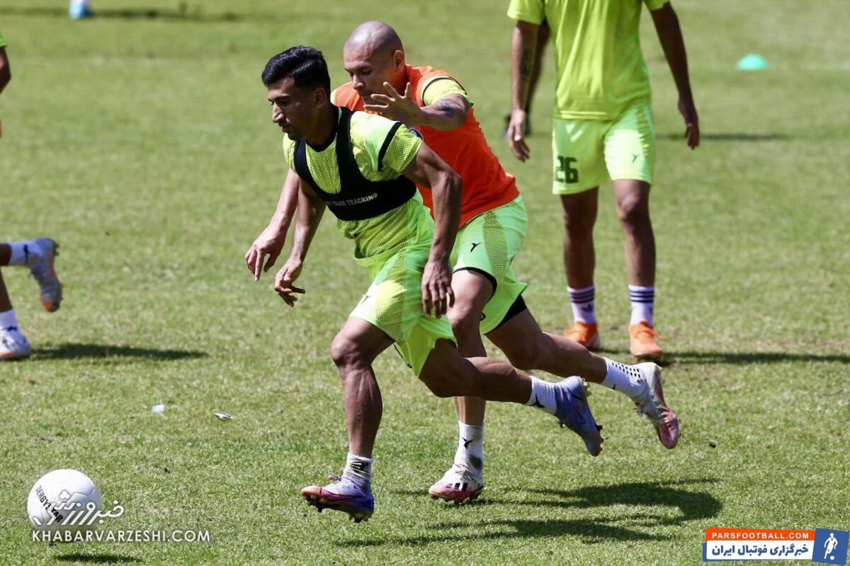 کمبود بازیکن در دفاع راست استقلال