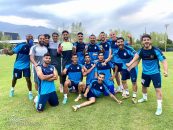 دستکش های قرمز رنگ بر دستان علیرضا رضایی در تمرینات استقلال