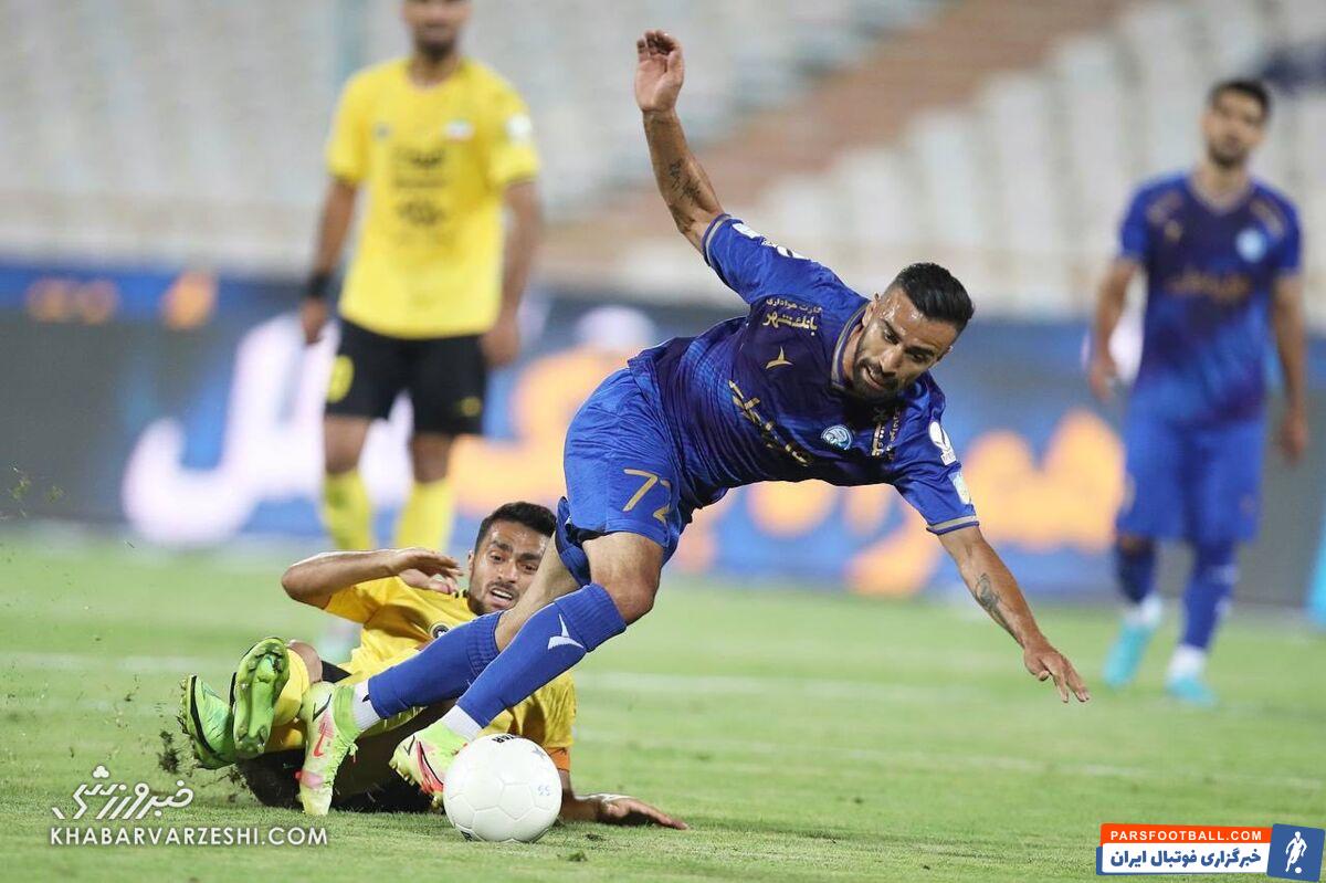 استقلال و ارسلان مطهری