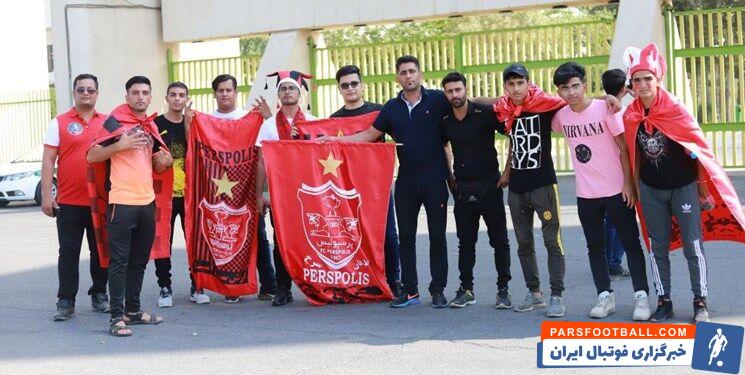 در حاشیه بازی با فولاد ؛ شعار پرسپولیسی ها علیه سپاهان و استقلال در ورزشگاه آزادی
