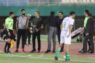 فحاشی هواداران آلومینیوم اراک به چند بازیکن پرسپولیس در طول بازی