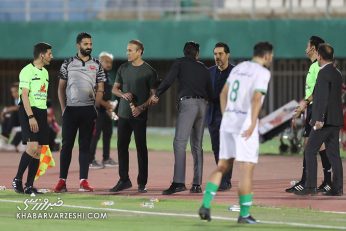 فحاشی هواداران آلومینیوم اراک به چند بازیکن پرسپولیس در طول بازی