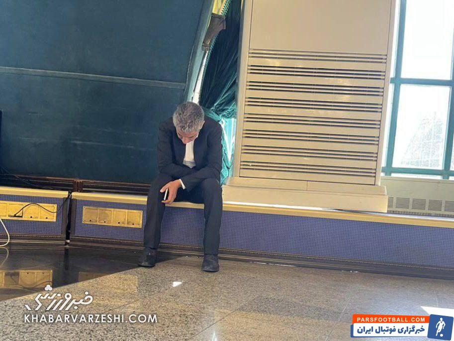 حسن کامرانی فر در فدراسیون فوتبال