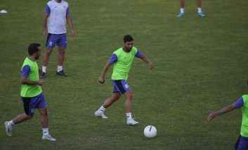 با نظر جواد نکونام نام فرشید اسماعیلی نیم فصل دوم به لیست فولاد خوزستان اضافه می شود