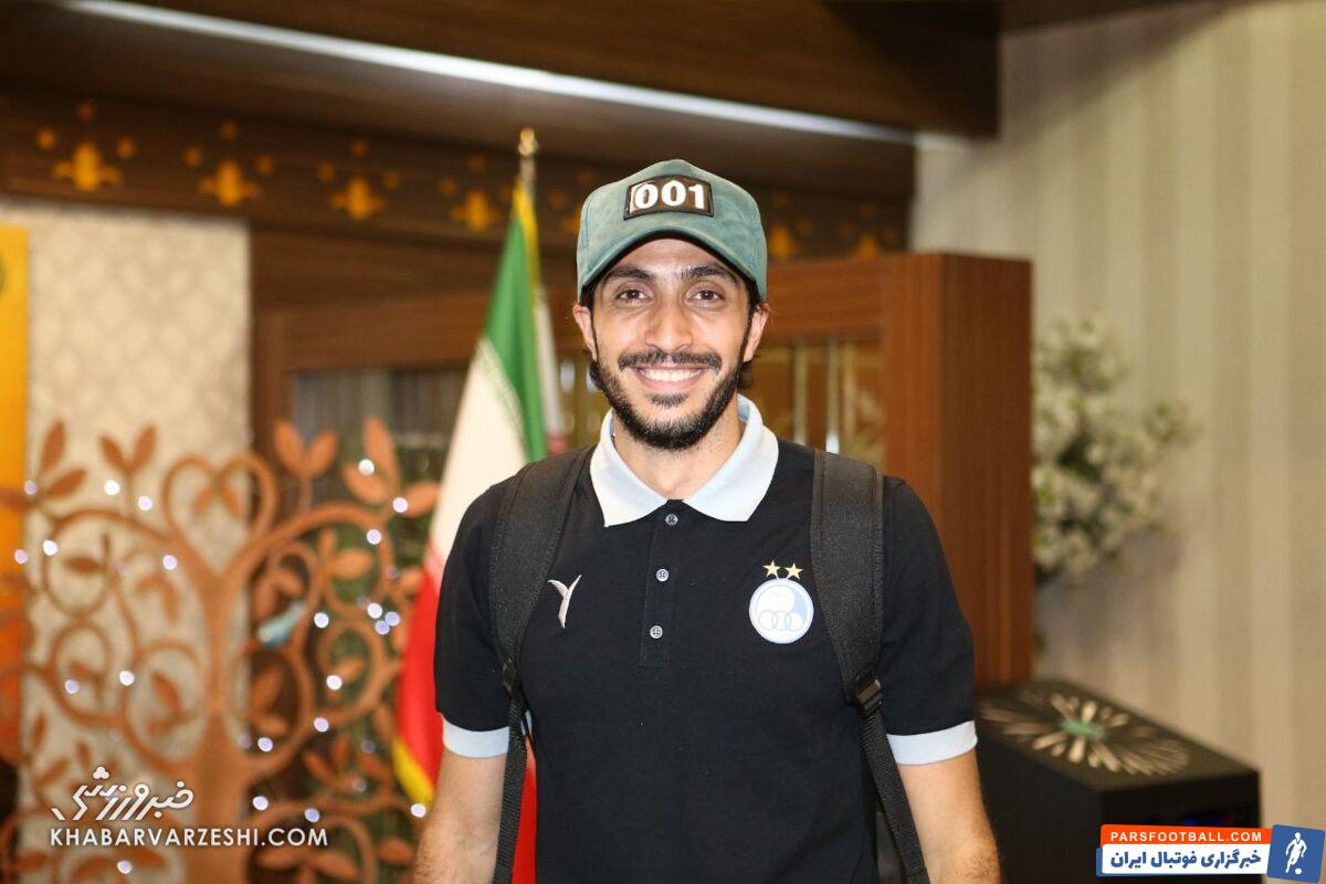 عکس|بازیکن استقلال بدون کارت بازی راهی مسجدسلیمان شد