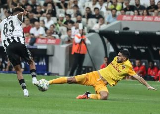 اخراج تلخ علی کریمی در دیدار کایسری اسپور و بشیکتاش