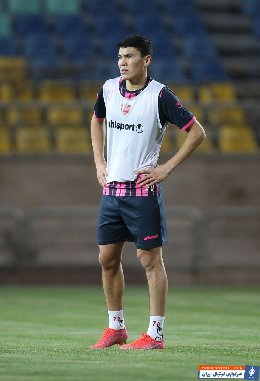 از سرگیری تمرینات شرزود تمیروف پس از پشیمانی از خداحافظی با پرسپولیس