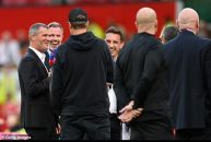 آشتی یورگن کلوپ و روی کین در اولدترافورد پس از دیدار منچستریونایتد و لیورپول