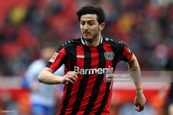 سردار آزمون روی تبلیغ دیدار بایرلورکوزن مقابل دورتموند