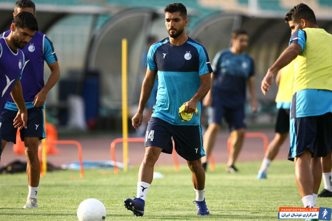 با وجود حضور کوتاه زبیر نیک نفس  در تمرین گروهی ؛ هافبک استقلال همچنان مشغول تمرینات انفرادی
