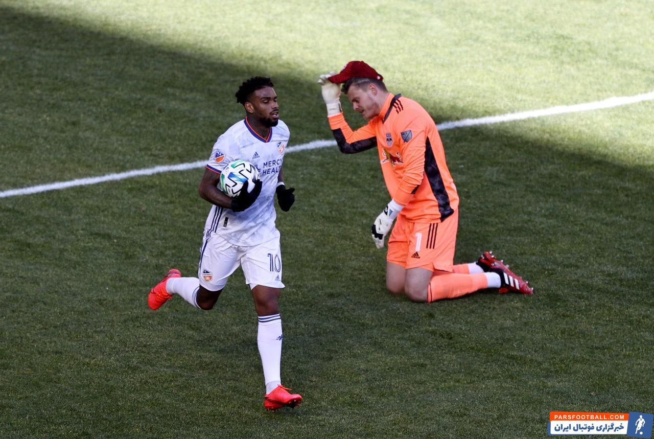 تفسیر پیوستن یورگن لوکادیا به پرسپولیس از زبان ریک الفرینک