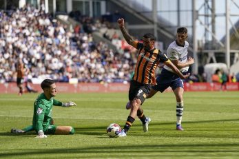 تلاش های بی حاصل اللهیار صیادمنش برای گلزنی به پرستون