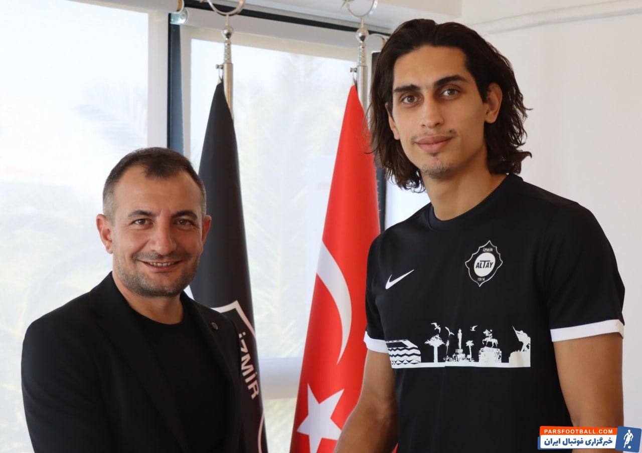 نادری قراردادش را با آلتای اسپور تمدید کرد