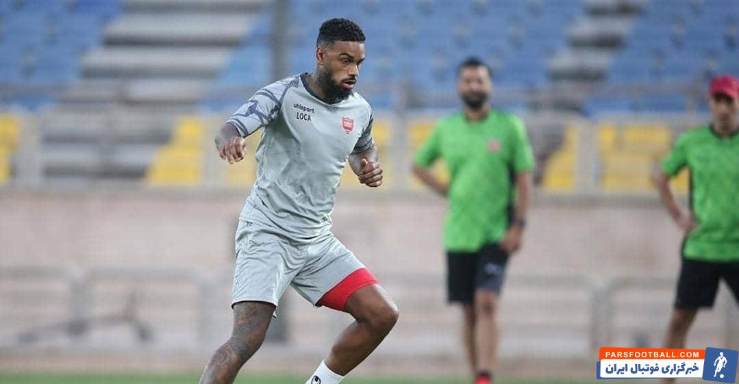 یورگن لوکادیا با پیراهنی منقش به مخفف نامش در تمرین شرکت کرد