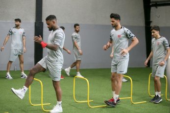 بدنسازی بازیکنان پرسپولیس در سالن سیدجلال حسینی ؛ فرجی و اسماعیلی‌فر زیر نظر پزشک
