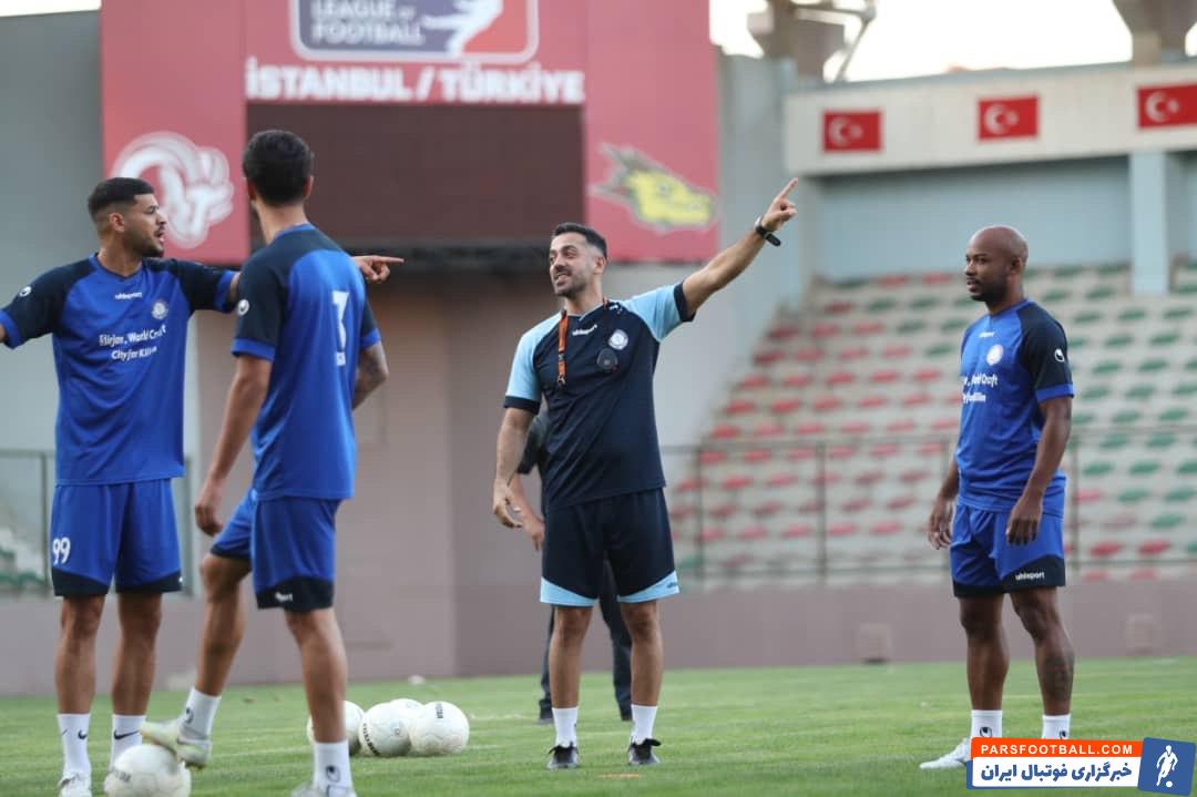 وسلی گومز و کیروش استنلی دو برزیلی گل گهر سیرجان