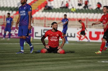 ضربه قیچی برگردان زیبای محمد عباس زاده در دیدار تراکتور و هوادار