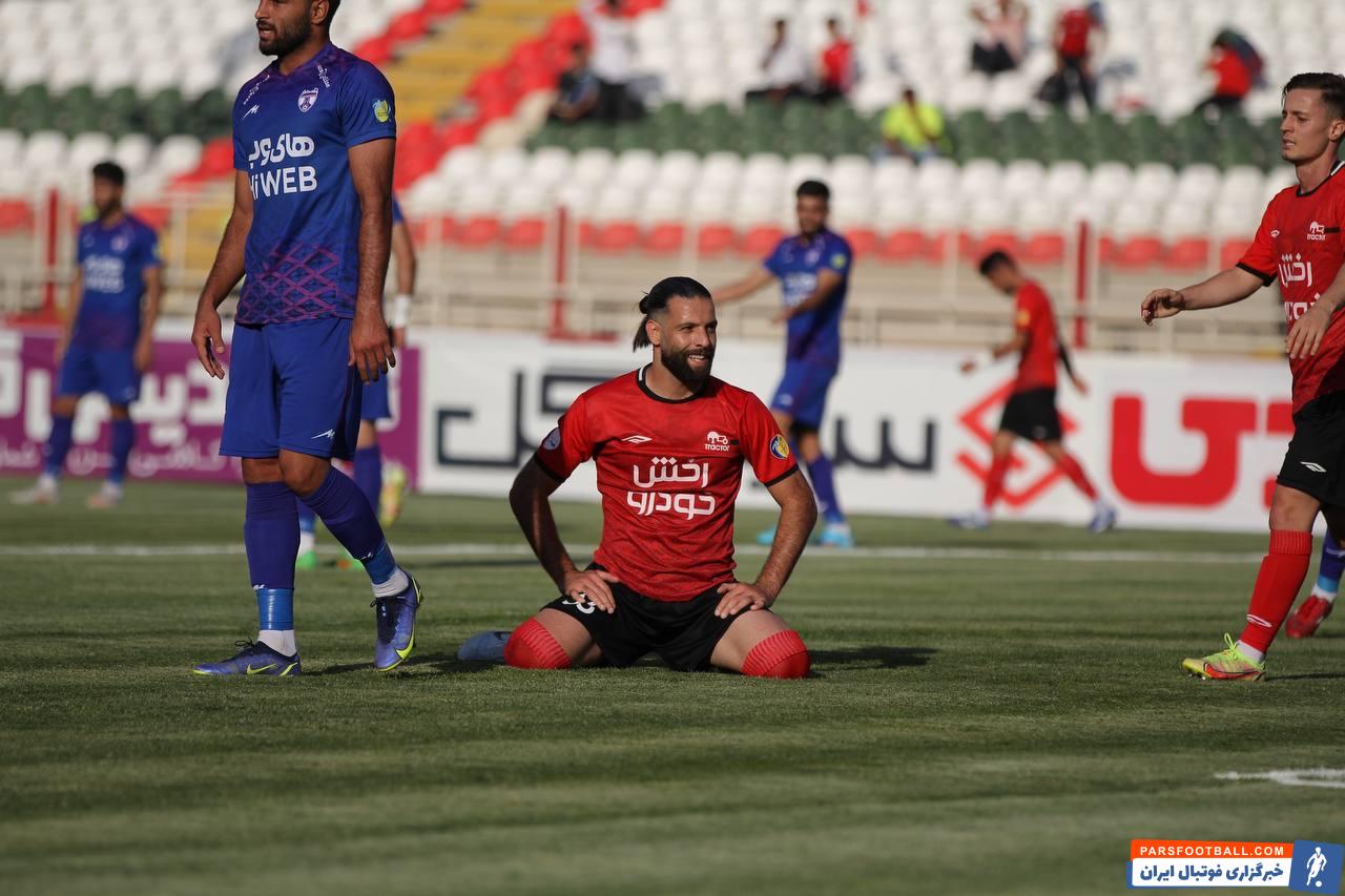 ضربه قیچی برگردان زیبای محمد عباس زاده در دیدار تراکتور و هوادار