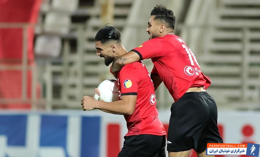 خوشحالی رضا اسدی پس از گلزنی به ذوب آهن