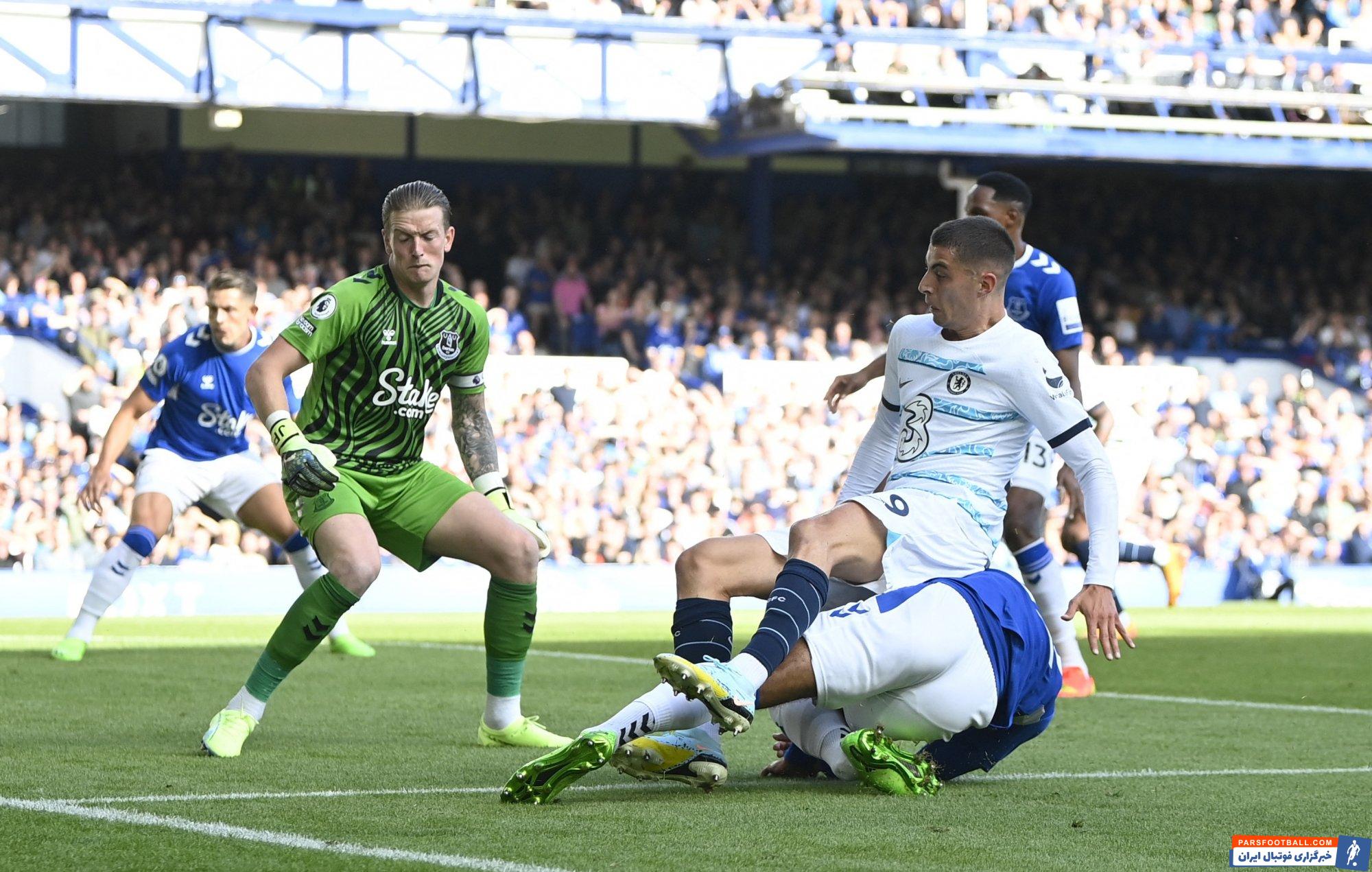 مصدومیت دلخراش بن گادفری در نیمه اول دیدار اورتون و چلسی