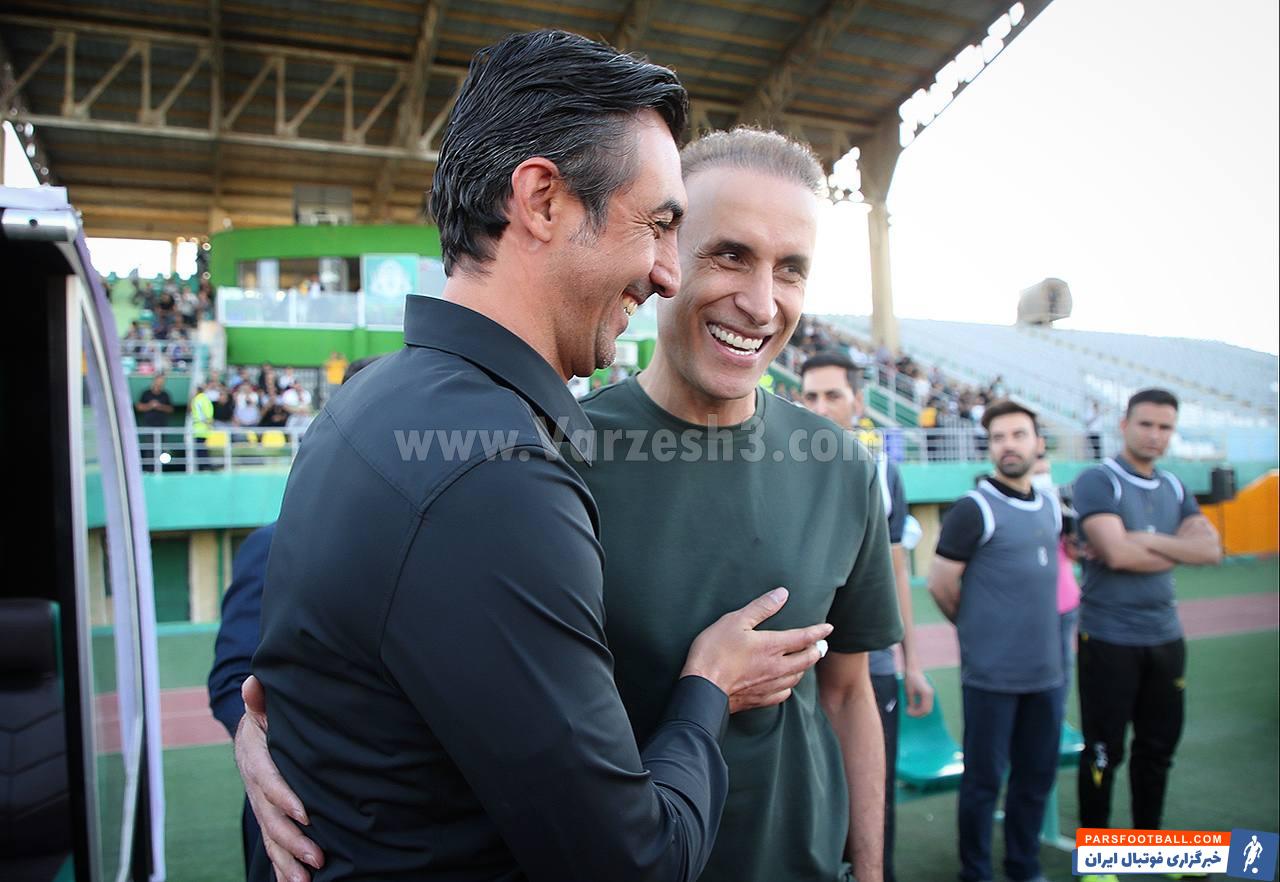 خوش و بش جالب مهدی رحمتی با اعضای تیم پرسپولس پیش از آغاز بازی