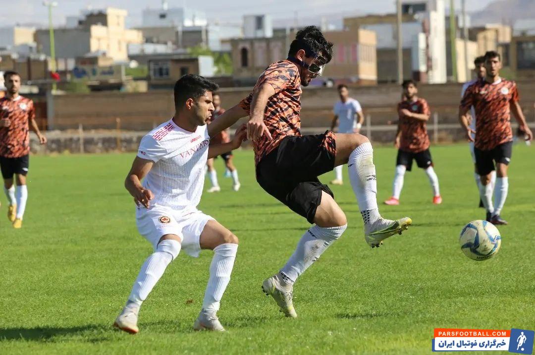 پیروزی 2 بر 1 ذوب آهن مقابل ون پارس اصفهان در آستانه بازی با پرسپولیس