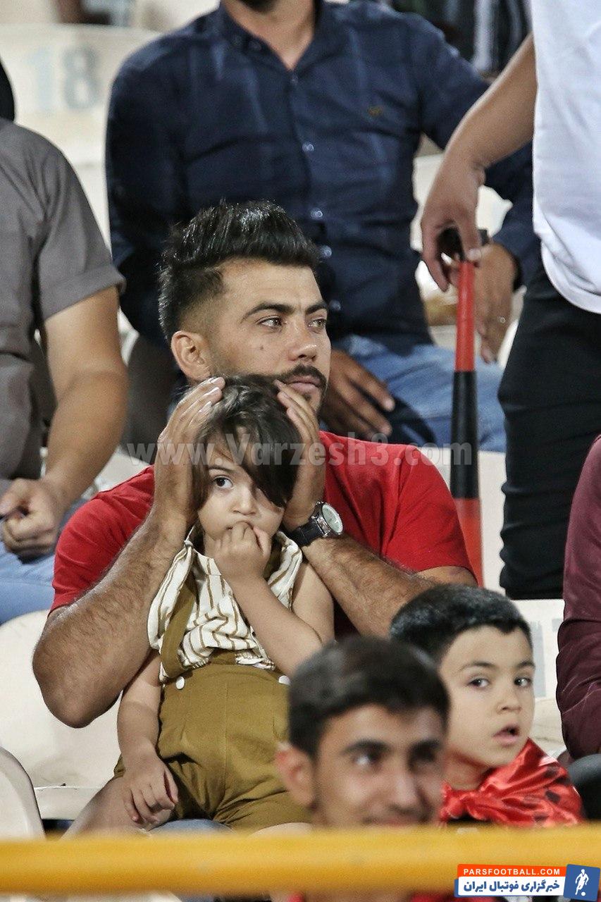 فحاشی و اعتراضات شدید هواداران پرسپولیس روی سکوهای آزادی