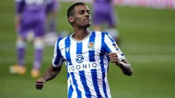 الکساندر ایساک در نیوکاسل