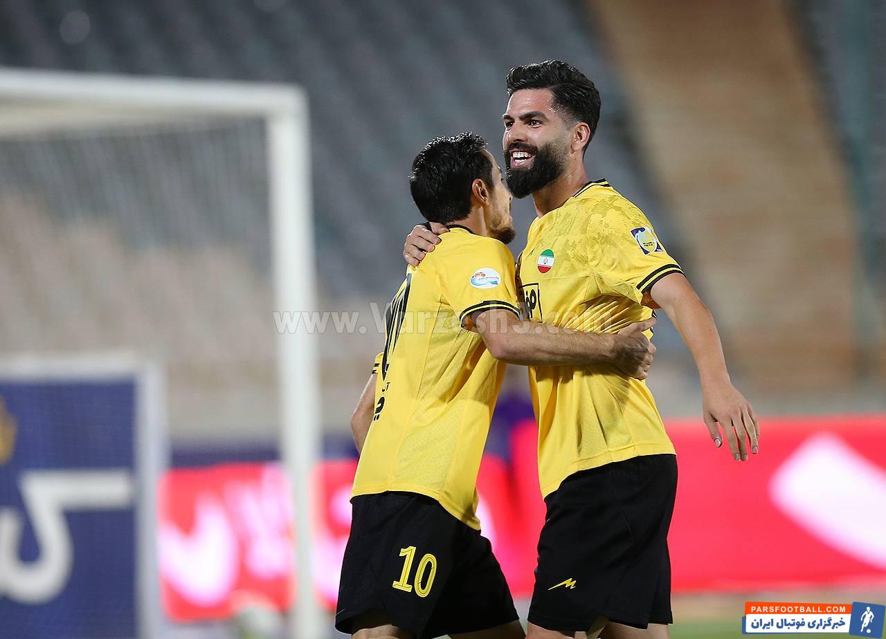 برد سپاهان برابر استقلال