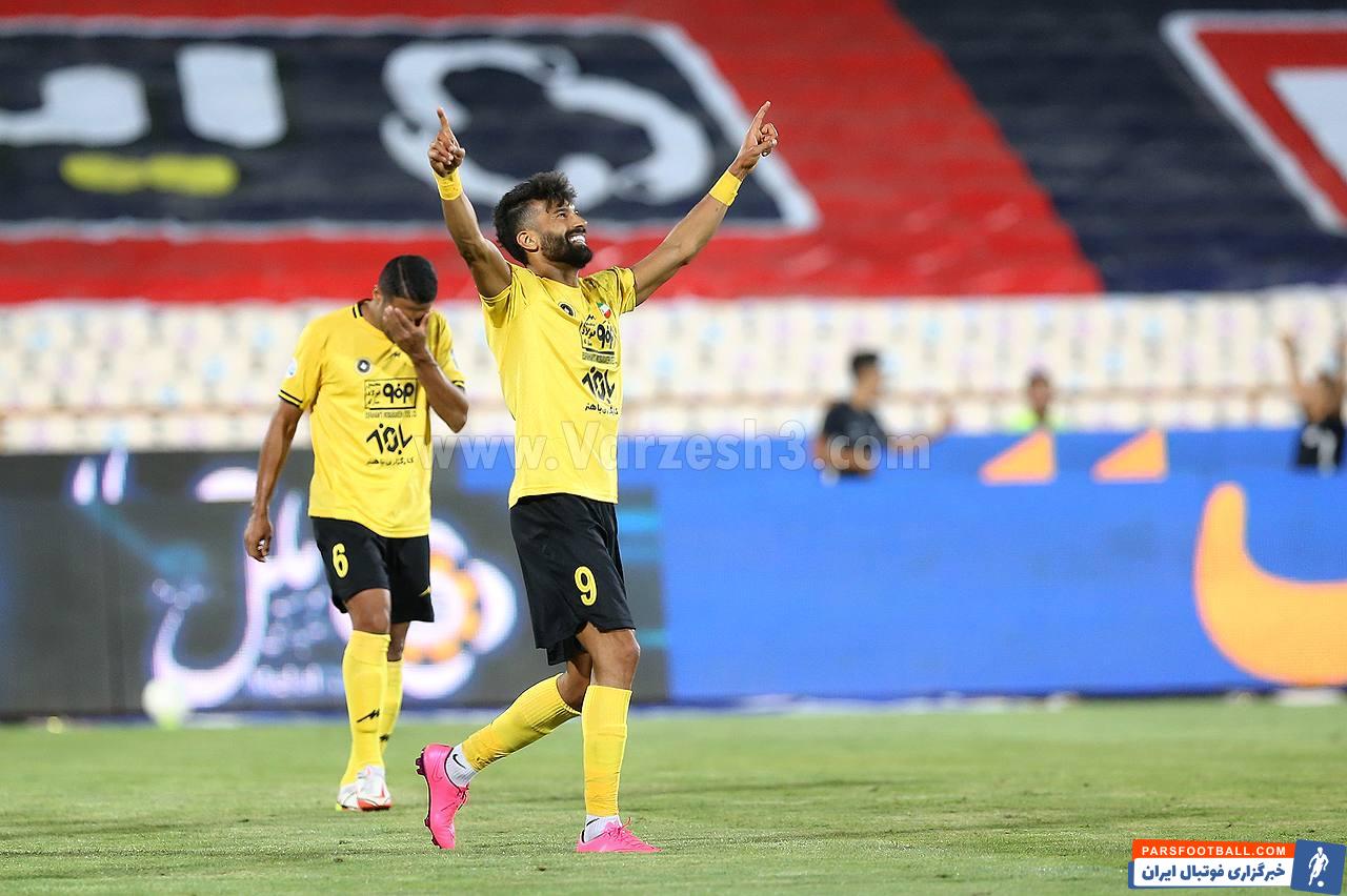 درخشش رامین رضائیان در اولین دیدار فصل سپاهان