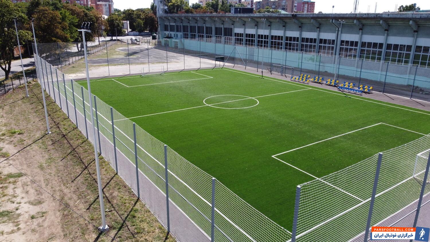 بالا بردن کیفیت چمن زمین فوتبال با پوکه معدنی