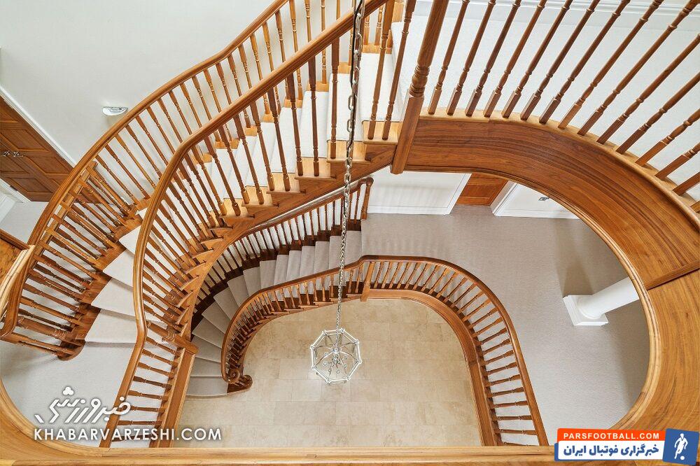 عمارت لوکس اسطوره آبیها برای فروش/ تصاویر این ملک خیرهکننده را ببینید