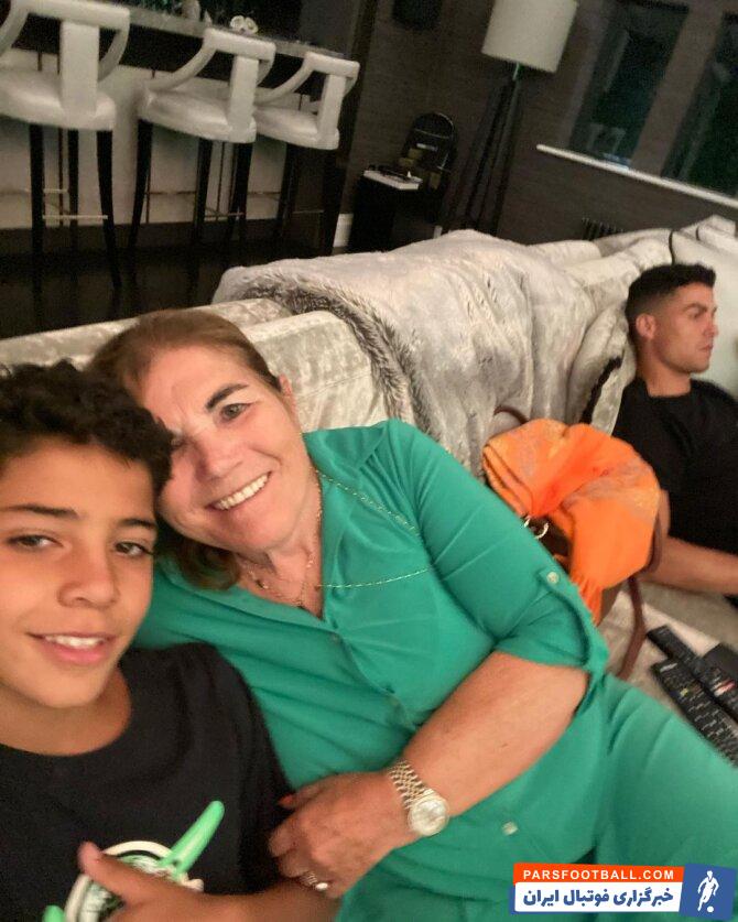 مادر رونالدو حال بد پسرش را فاش کرد!/عکس