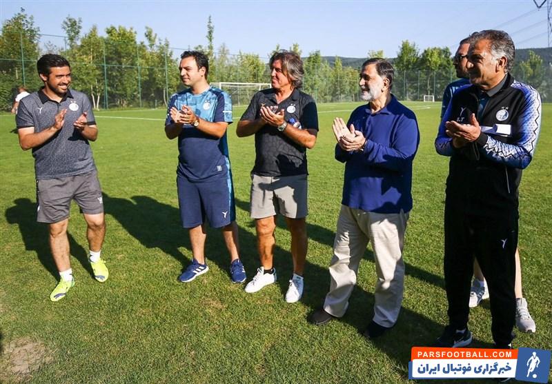 مصطفی آجورلو در جمع بازیکنان استقلال : مقابل نساجی شخصیت قویتان را نشان دهید