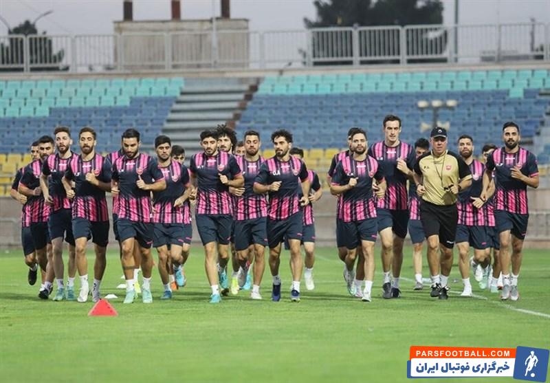 برگزاری آخرین تمرین پرسپولیس پیش از بازی با تیم هوادار ؛ تمرین اختصاصی فرشاد فرجی زیر نظر پزشکان