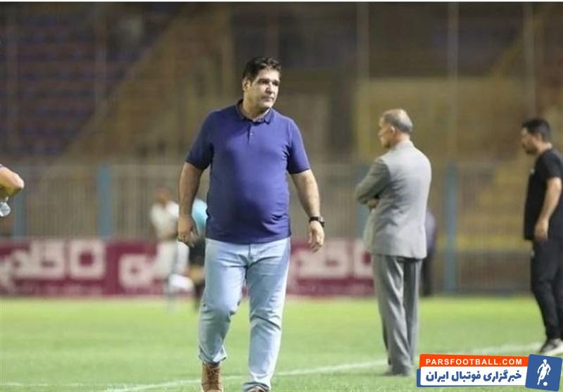 رضا مهاجری : افشین پیروانی سرپرست پرسپولیس بین دو نیمه در رختکن داوران را تحت فشار گذاشت