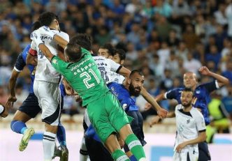 نوید مظفری کارشناس داوری دیدار استقلال و پیکان : بنیادی فر باید یک پنالتی به سود آبی ها می گرفت