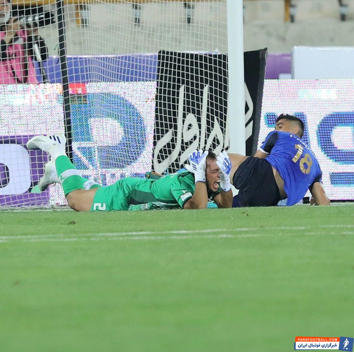 استقلال و پیکان