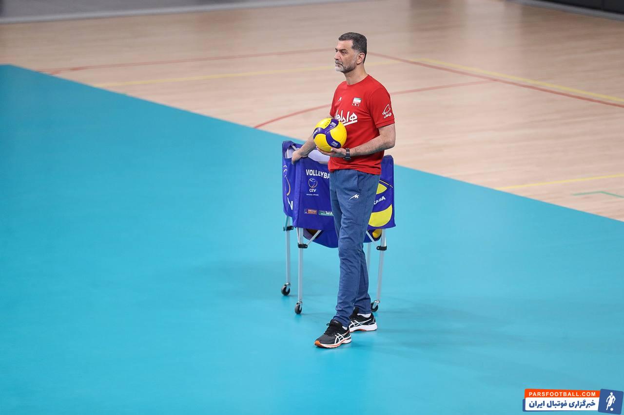 سخت گیری شدید بهروز عطایی در تمرینات تیم ملی پیش از مصاف با برزیل