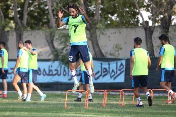 تمرینات با روحیه بازیکنان استقلال در مجموعه انقلاب