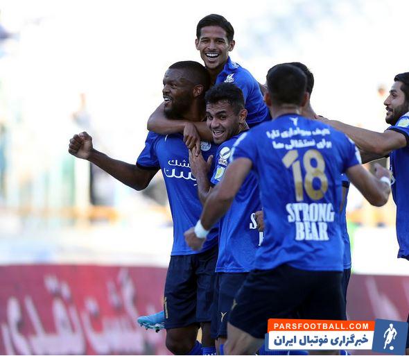 دعوت شدن به تیم ملی آپشن های قرارداد مهدی قایدی و محمد محبی با استقلال را افزایش داد