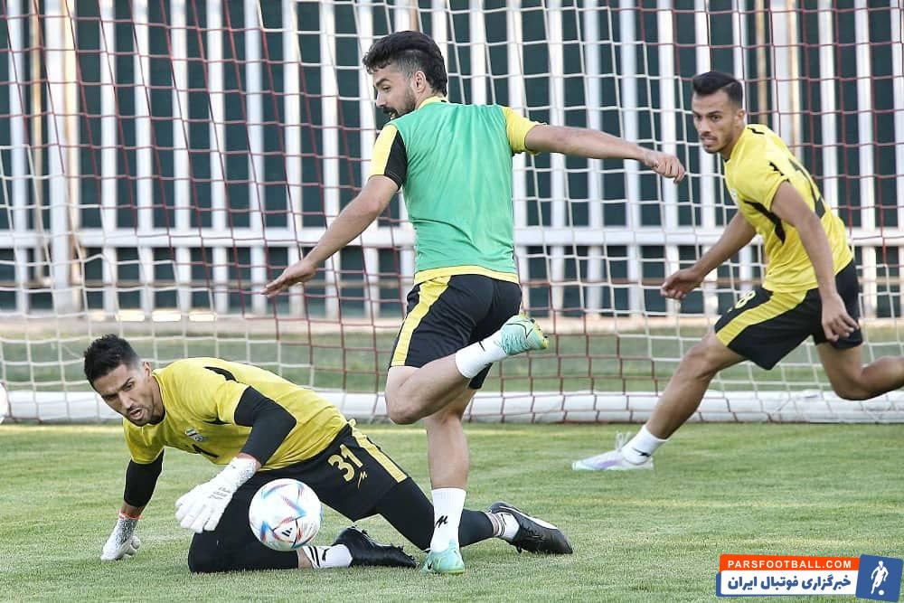 تمرینات سیدحسین حسینی در تیم ملی با شماره پیراهن 31