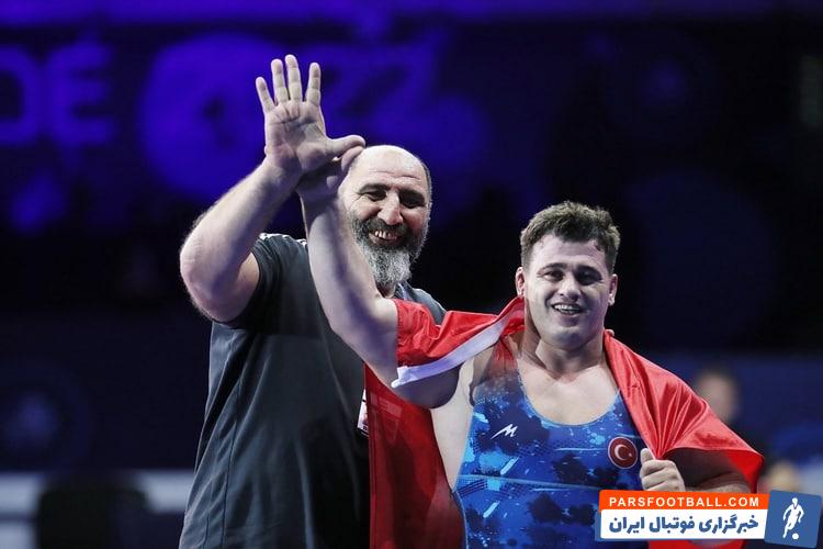 پنجمین مدال طلای رضا کایالپ در مسابقات کشتی فرنگی قهرمانی جهان