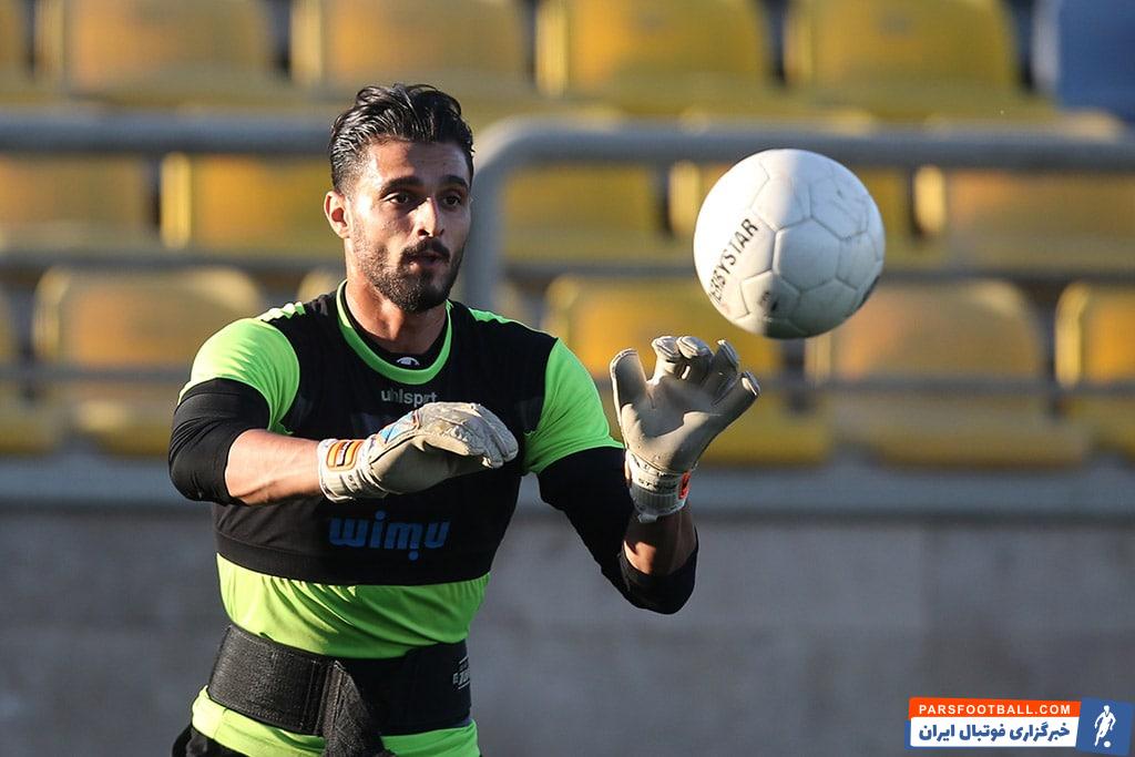 تلاش مضاعف احمد گوهری در تمرینات پرسپولیس با توجه به غیبت علیرضا بیرانوند